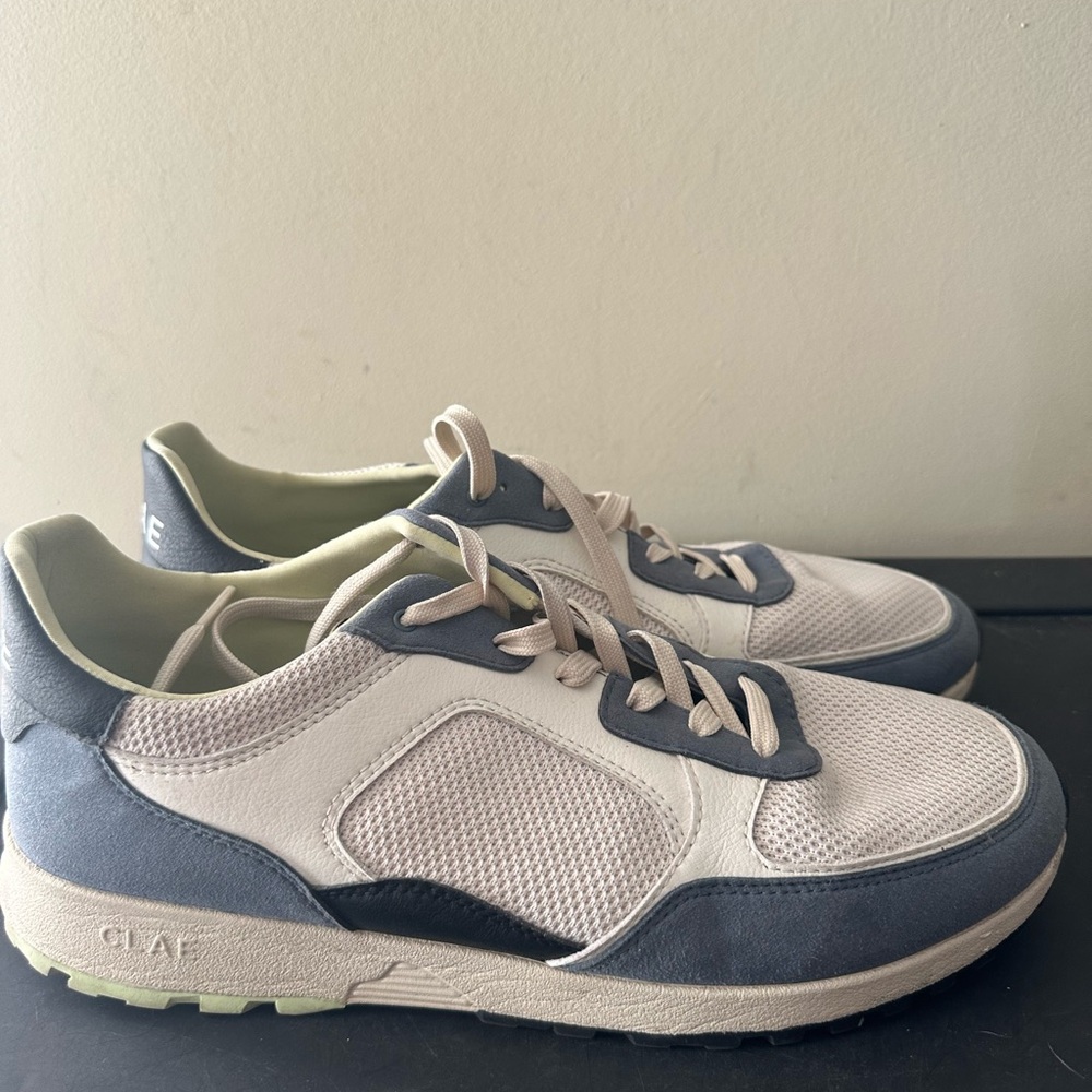 Men's Athletic Sneakers in Gray and White